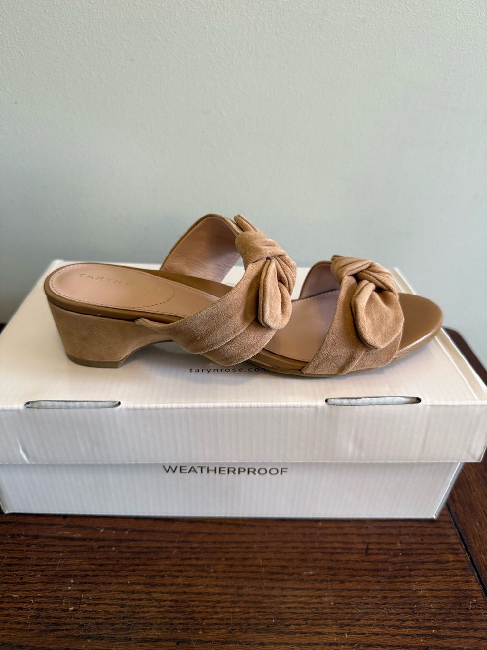 Taryn Rose Nanette Tan Knot Suede Low Heel Sandals NEWsz‎ 8
